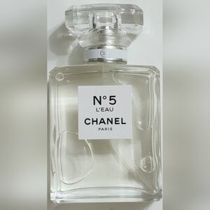 Chanel N°5 L’Eau Perfume ☆BUY AT LISTED PRICE - GET A FREE CHANEL MAKEUP BRUS☆
